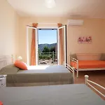 Regina Feriehus Kondoyenádha